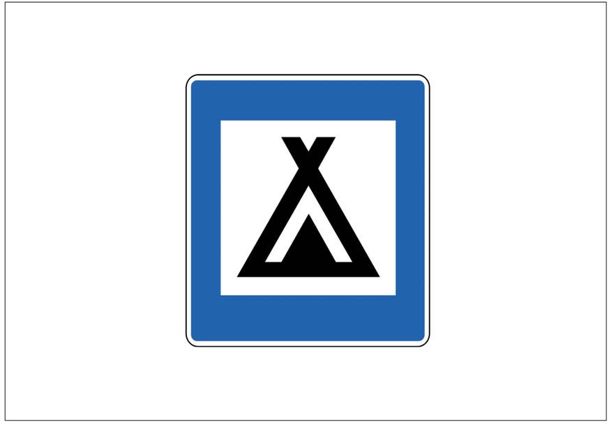 Ein blaues, quadratisches Schild mit weißem Hintergrund und einem schwarzen Symbol für einen Campingplatz zeigt in Island einen ausgewiesenen Campingbereich an.