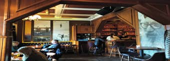Review of the English Pub: Drinks, Games & Live Music
