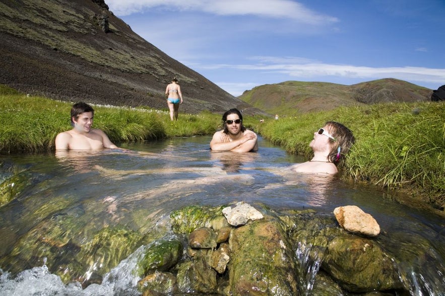 A hot spring tour for less