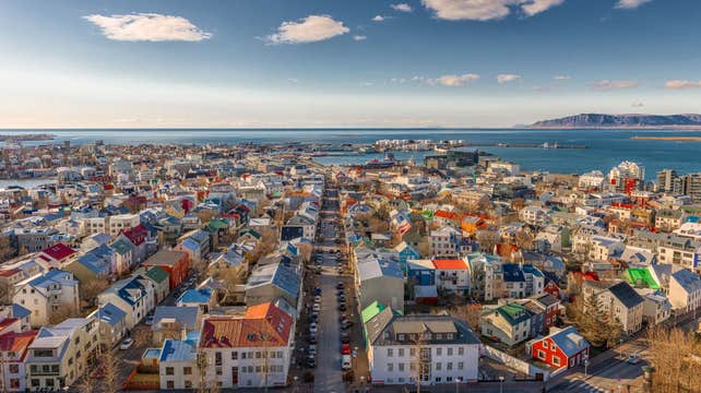 Private Keflavik Airport Transfer with Pick-up or Drop-off in Reykjavik
