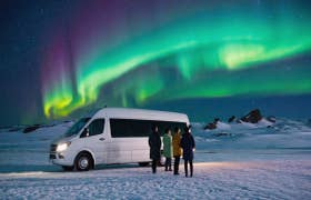 Nordlichter-Minibustour mit kostenlosen Fotos & Erfrischungen