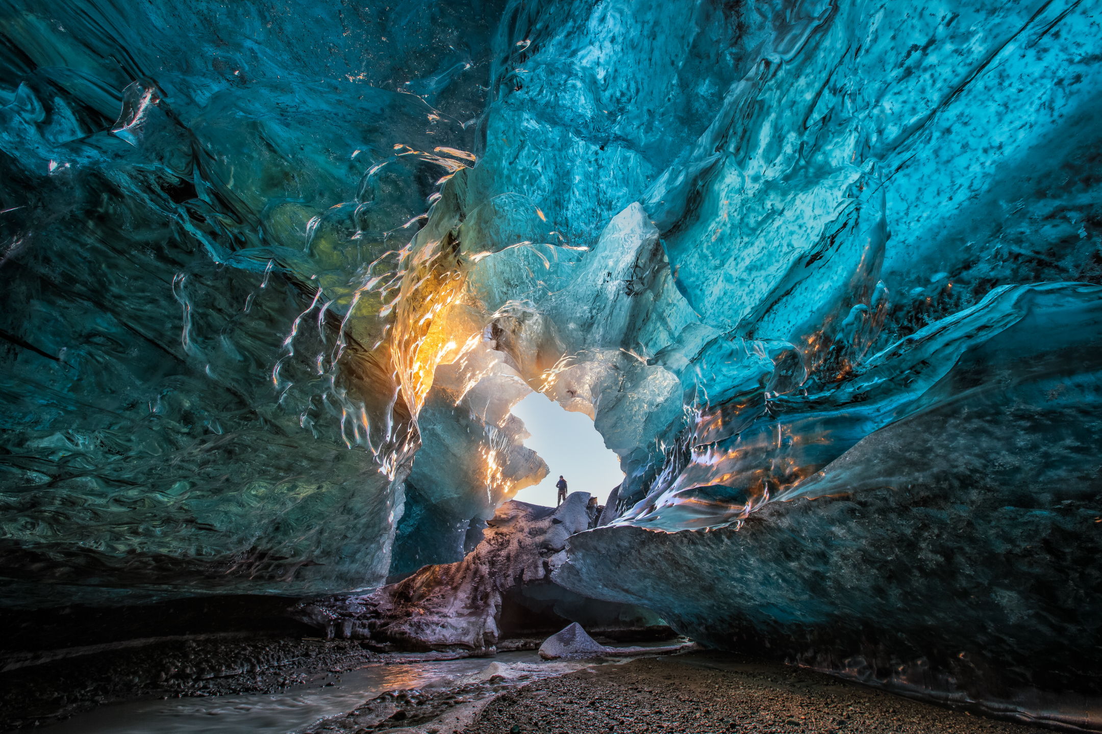 Aventure dans une grotte de glace en Islande lors d’un forfait de 6 jours