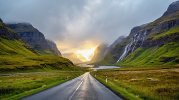 Fantastisk 1-ukes leiebiltur om sommeren til Ringveien på Island og Den Gylne Sirkel