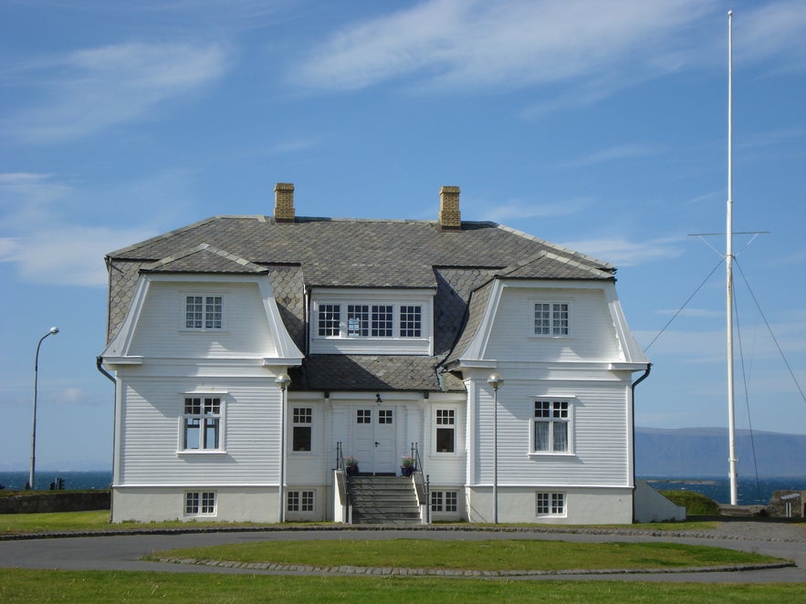 Hofdi House in Reykjavik, a historic building featured on ghost and folklore walks for visitors exploring the city in October.