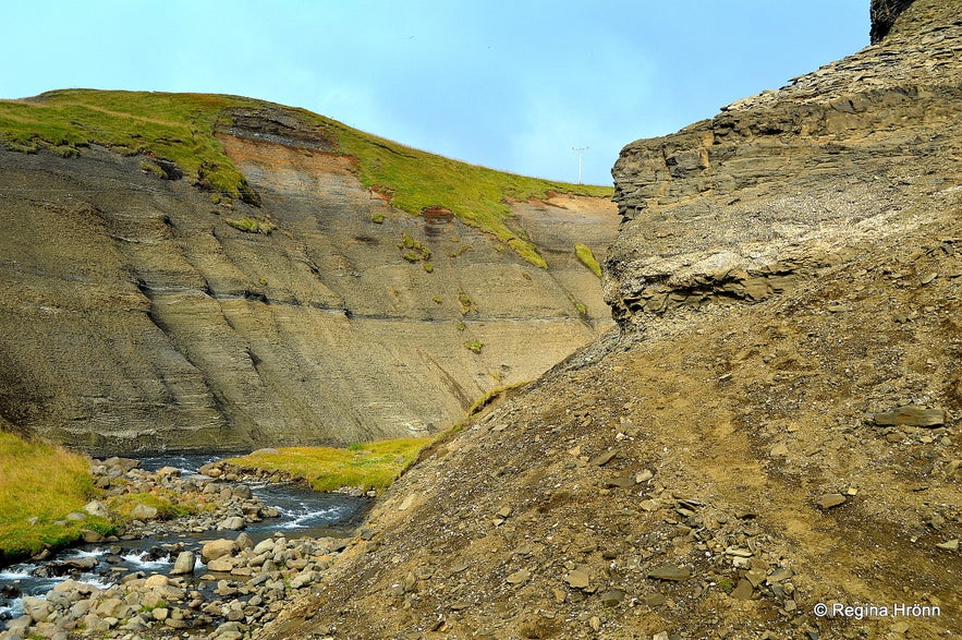 Tjörneslögin Fossils, Lignite Mines & the Waterfall Skeifárfoss on the Tjörnes Peninsula