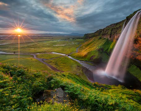 Seljanlandsfoss Sky Retreat