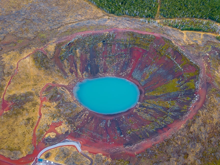 Visiting Kerid Crater, a volcanic lake in South Iceland, is among the most popular outdoor things to do near Selfoss.