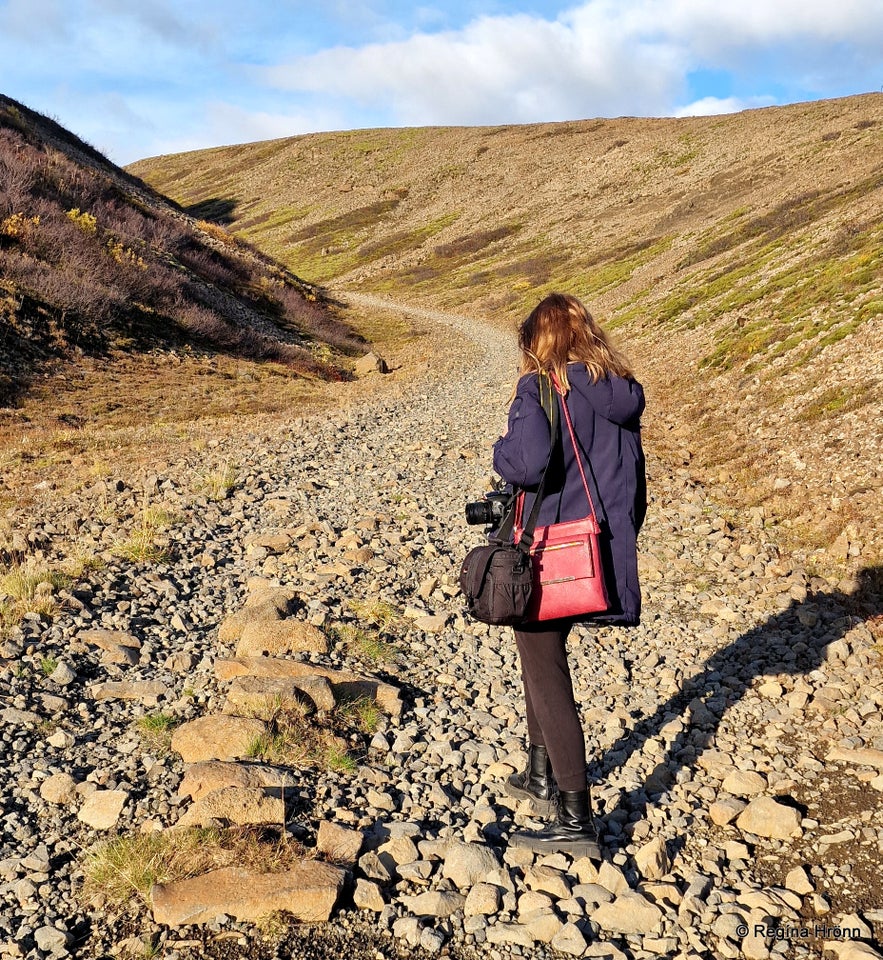 An easy Hike on Mt. Meyjarsæti and Lake Sandkluftavatn in South Iceland