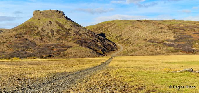 An easy Hike on Mt. Meyjarsæti and Lake Sandkluftavatn in South Iceland