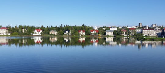 Reykjavik tjorn AGH.jpg