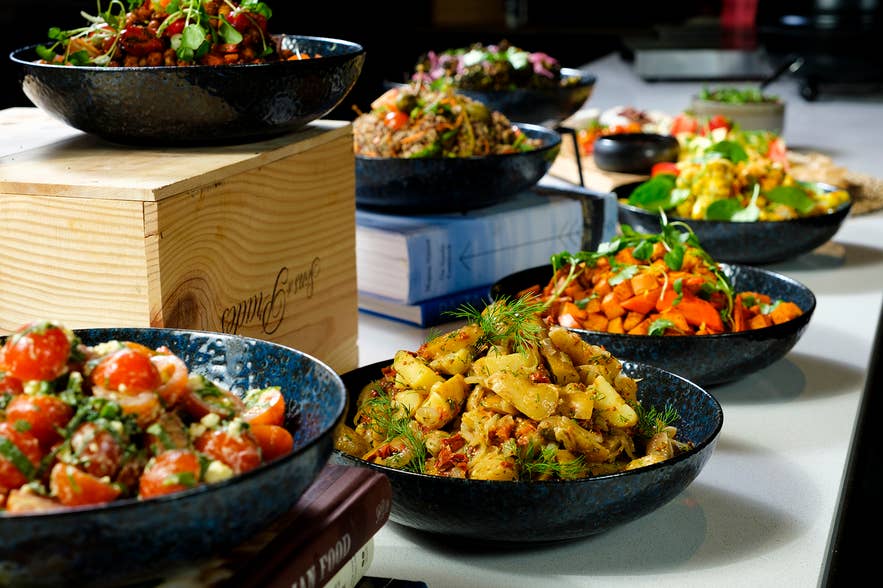 Het buffet bij Hnoss in Harpa is een fantastische optie voor fijnproevers in Reykjavik
