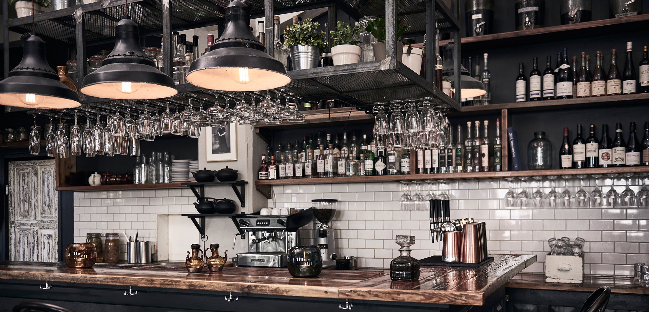 The Ultimate Guide to Icelandic Liquor and Spirits