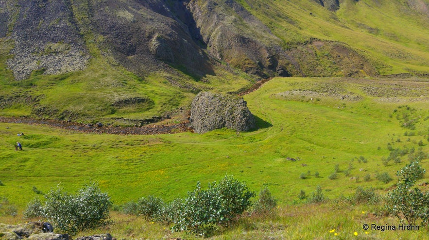 Helgufoss Waterfall - is it named after Helga the Daughter of Bárður Snæfellsás Helgufoss Waterfall - is it named after Helga the Daughter of Bárður Snæfellsás