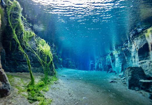 Small-Group Snorkeling Tour in Silfra with Equipment and Expert Guide
