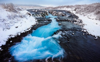 Excursión al Círculo Dorado en Minibús y Grupo Reducido desde Reikiavik con Cascada Bruarfoss y Cráter Kerid