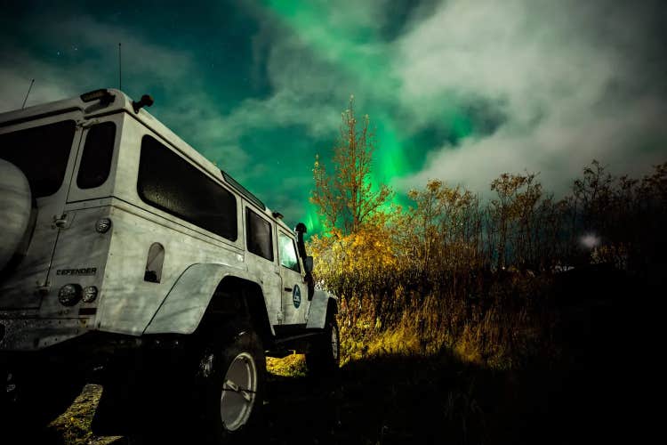 Private Northern Lights Super Jeep Tour from Reykjavik with Hot Chocolate and Brennivin