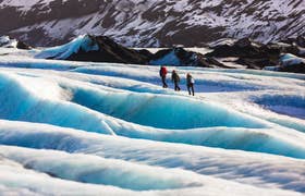 Fantastic 2.5 Hour Easy Glacier Hike & Sightseeing Discovery Tour on Solheimajokull