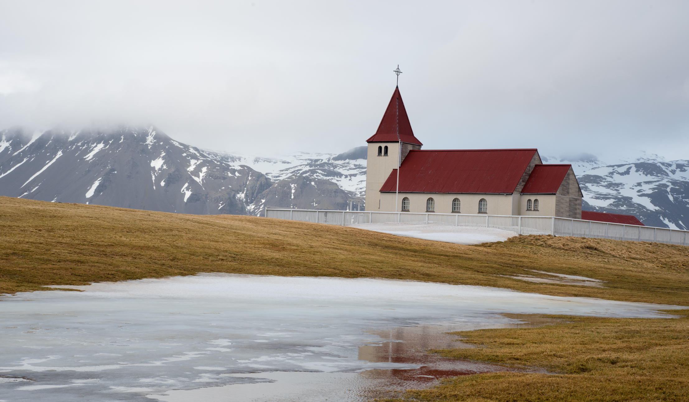 Chinese-Guided Reynisfjara Beach & South Coast Tour from Reykjavik