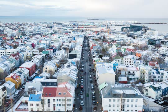 Private One-Way Transfer from Reykjavik to Keflavik Airport