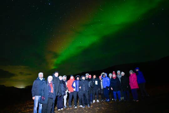 Private 4x4 Northern Lights Tour from Reykjavik with Photographer (Guided in English or Spanish)