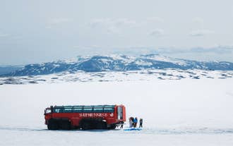 Spannende Monster Truck Tocht van 4 Uur over de Langjokull-gletsjer vanuit Gullfoss