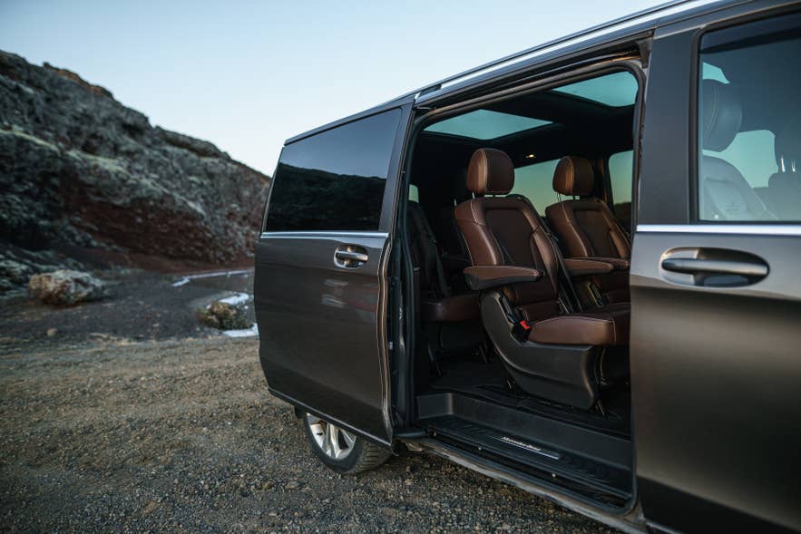 Airport Transfers in Iceland: How To Get from Keflavik Airport to Reykjavik