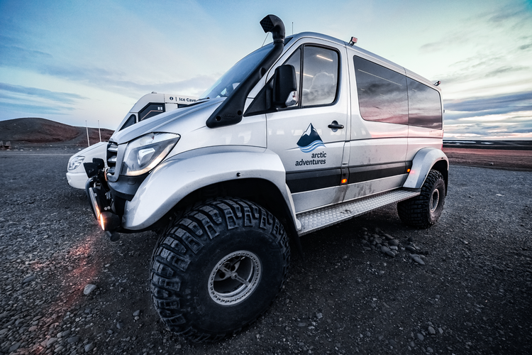 Spectacular 2.5 Hour Crystal Ice Caving Tour inside Vatnajokull with Transfer from Jokulsarlon