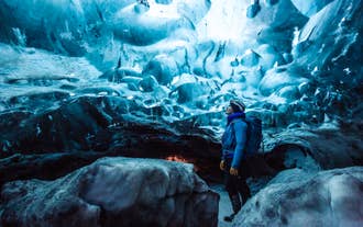 Fire-timers "Into the Glacier"-oplevelse med gletsjervandring, isgrotte og transport fra Skaftafell