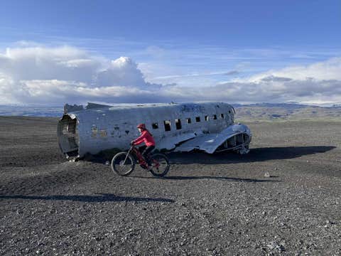 E-Bike Tour to DC-3 Plane Wreck and Solheimasandur Black Sands