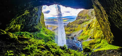 4-Day South Iceland Super Jeep Tour with Northern Lights Hunting & Transfers from Reykjavik