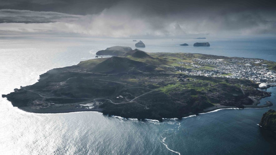 The new lava from the Eldfell volcano has changed the landscape of the Vestmannaeyjar islands dramatically