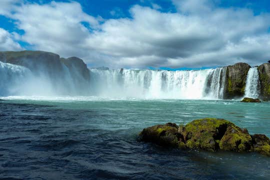 Godafoss-vandfaldet og hvalsafari fra Akureyri Havn