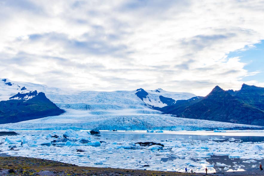Panoramic Fjallsarlon Glacier Lagoon landscape