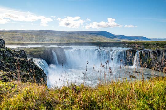 Deutschsprachiger Landausflug zum Godafoss ab dem Hafen Akureyri