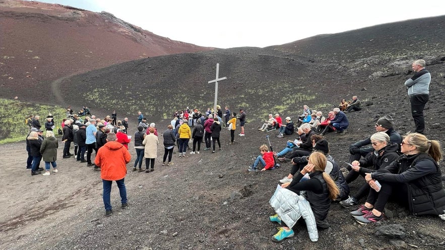 The Goslokahatid helps keep the stories of the Eldfell eruption alive and shares with the younger generations The Goslokahatid helps keep the stories of the Eldfell eruption alive and shares with the younger generations