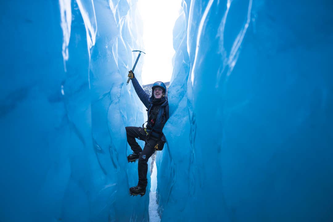 Randonnée sur glacier en petit groupe dans le labyrinthe de crevasses à Skaftafell