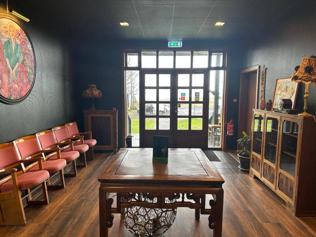 Experience rustic elegance in the harmonious blend of wood and vintage accents, where time stands still in beauty.