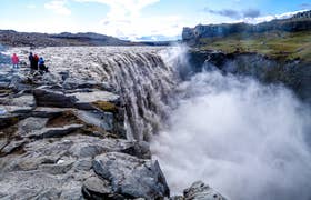 Excursión en grupo reducido a las cascadas Godafoss y Dettifoss desde Akureyri con almuerzo incluido