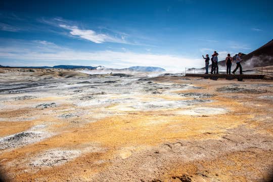 Escursione a terra al lago Myvatn e cascata Godafoss con guida in italiano dal porto di Akureyri