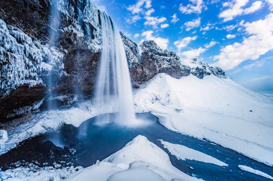 4-Day Northern Lights, Glacier Walk, & Hot Springs Tour of the Golden Circle and South Coast