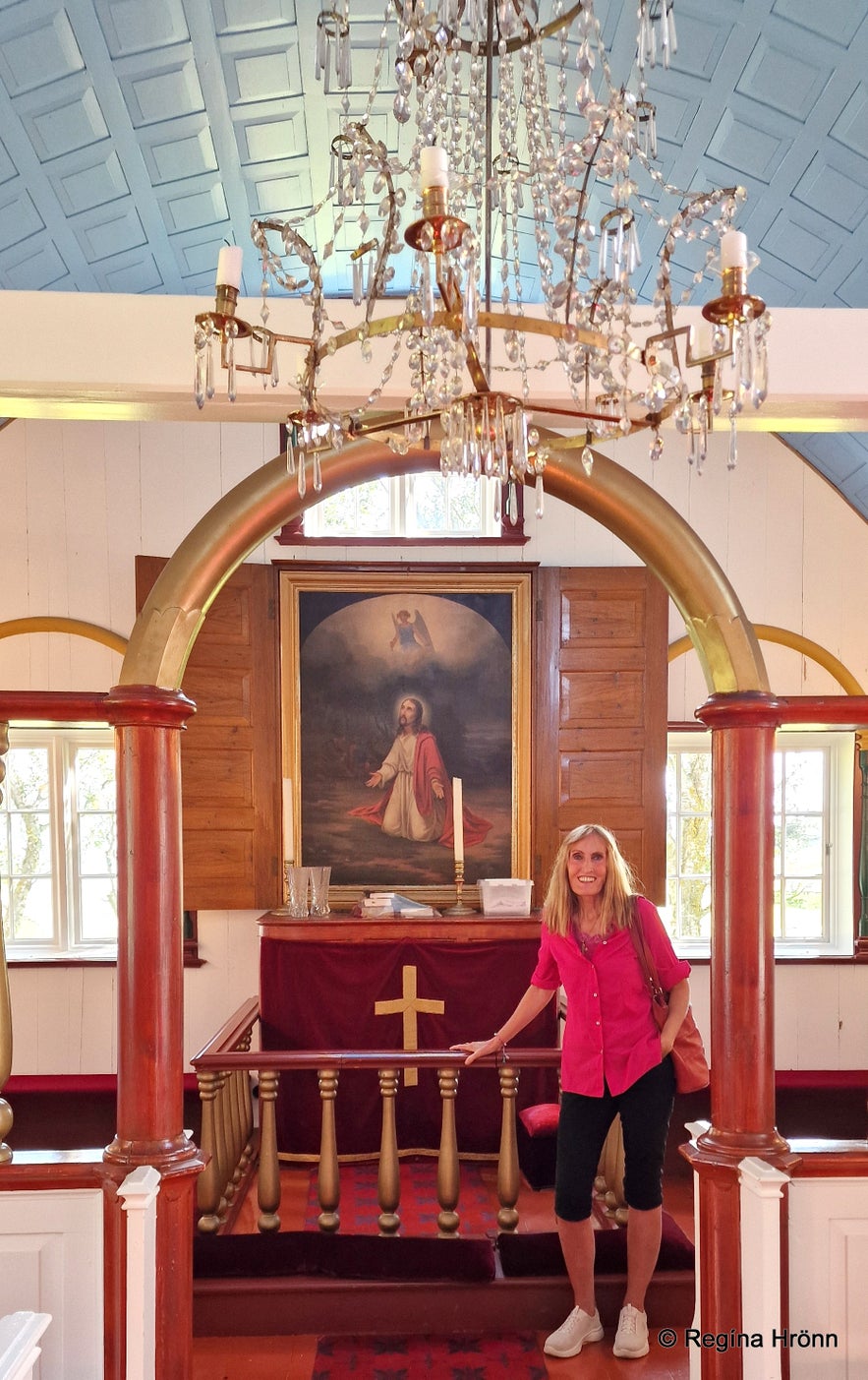 A Visit to Fnj&oacute;skadalur Valley &amp; a Cute Petting Zoo in North Iceland