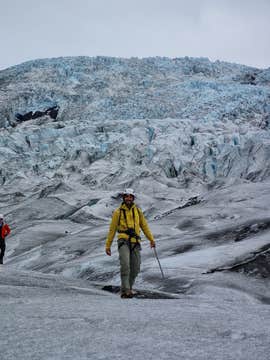 Ruta Glaciar Guiada de 3 h en Grupo Reducido en el Glaciar Falljokull con Traslado desde Skaftafell