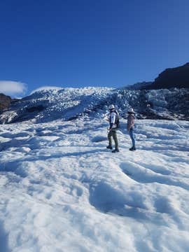 Small Group 3-Hour Guided Glacier Hike Tour on Falljokull Glacier with Transfer from Skaftafell