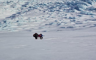 Small Group 4.5-Hour Guided Glacier Hiking Tour with Transfer from Skaftafell
