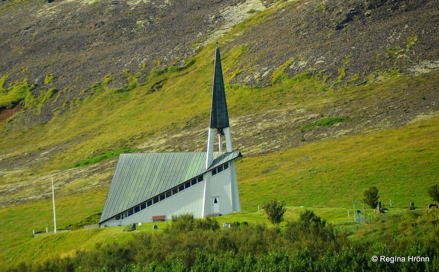 Helgufoss Waterfall - is it named after Helga the Daughter of B&aacute;r&eth;ur Sn&aelig;fells&aacute;s