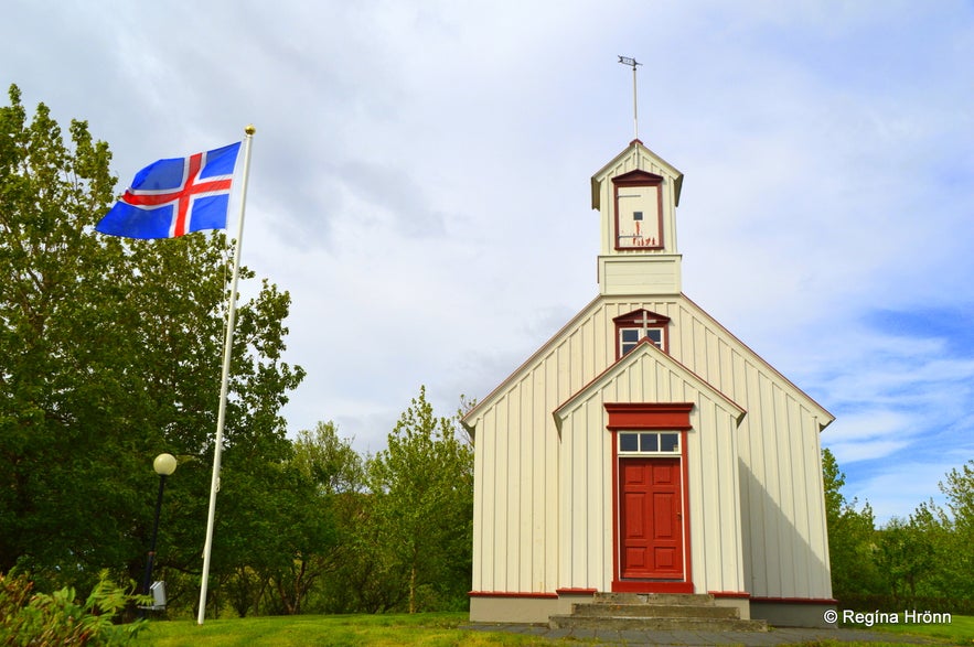 Helgufoss Waterfall - is it named after Helga the Daughter of B&aacute;r&eth;ur Sn&aelig;fells&aacute;s
