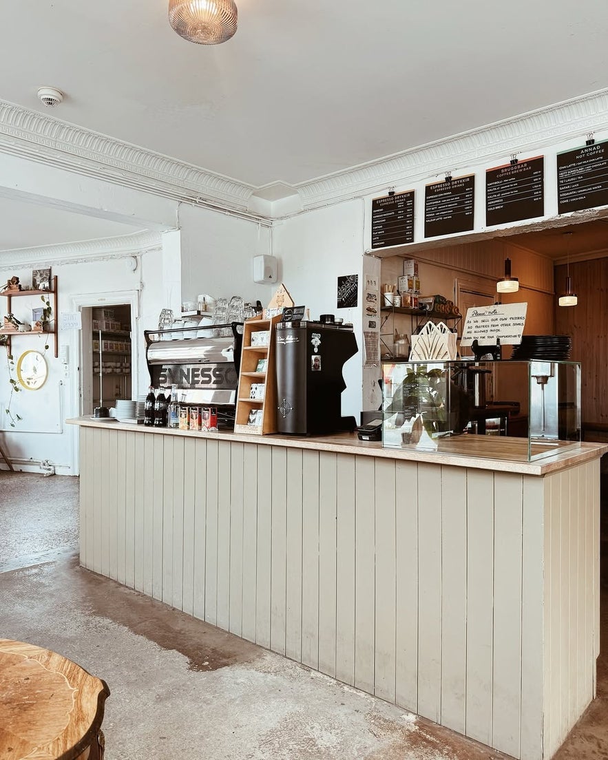 Minimalist interior of Reykjavik Roasters, one of the best coffee shops in Iceland.