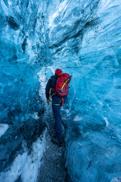 Spectacular 2.5 Hour Crystal Ice Caving Tour inside Vatnajokull with Transfer from Jokulsarlon