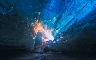 Kristall-Eishöhle an der Südküste Islands