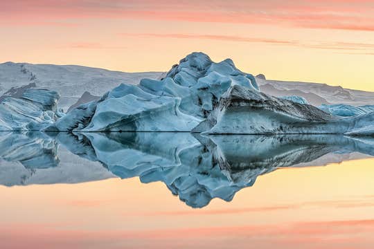 冰岛12天11夜冬季北极光旅行套餐|环岛全程住宿+冰川蓝冰洞+斯奈山半岛